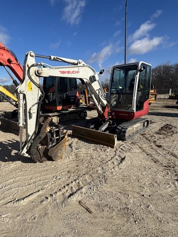 Main image Takeuchi TB240
